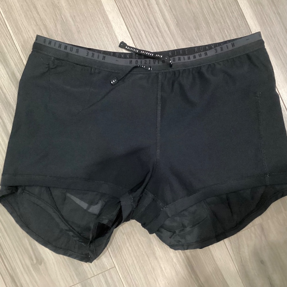 Nike Shorts - Picture 4 of 9